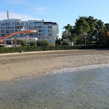 Apartman With Parking Space - 23692 *