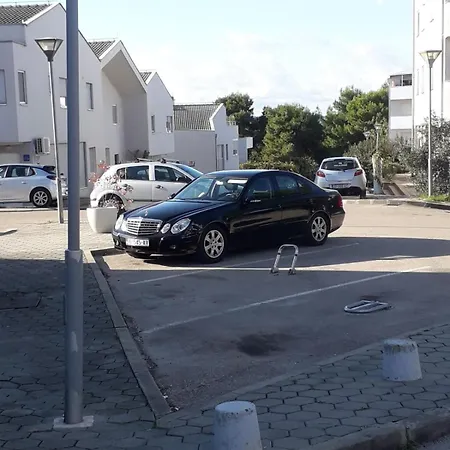 아파트 With Parking Space - 23692 자다르